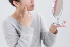 血管が浮き出る原因とは?予防法と治療が必要なケースも解説【イシャチョク】