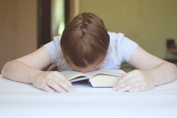 睡眠不足は幼少期からつながっている