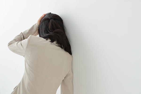 女性に多い立ちくらみの原因を年代別に解説｜症状の予防・改善方法とは？