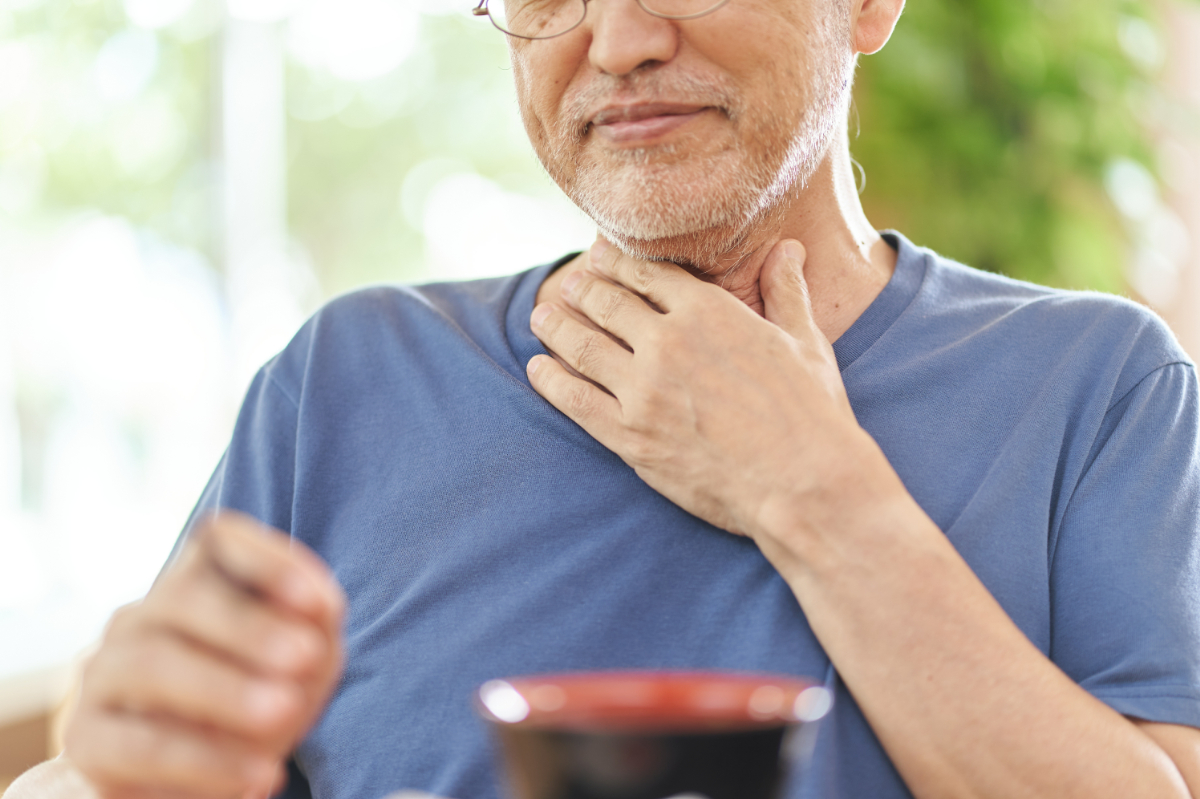 食べ物が飲み込みにくい・つかえる原因と考えられる病気